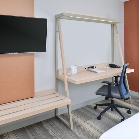 Holiday Inn Express & Suites - Southgate - Detroit Area, An Ihg Hotel Dış mekan fotoğraf